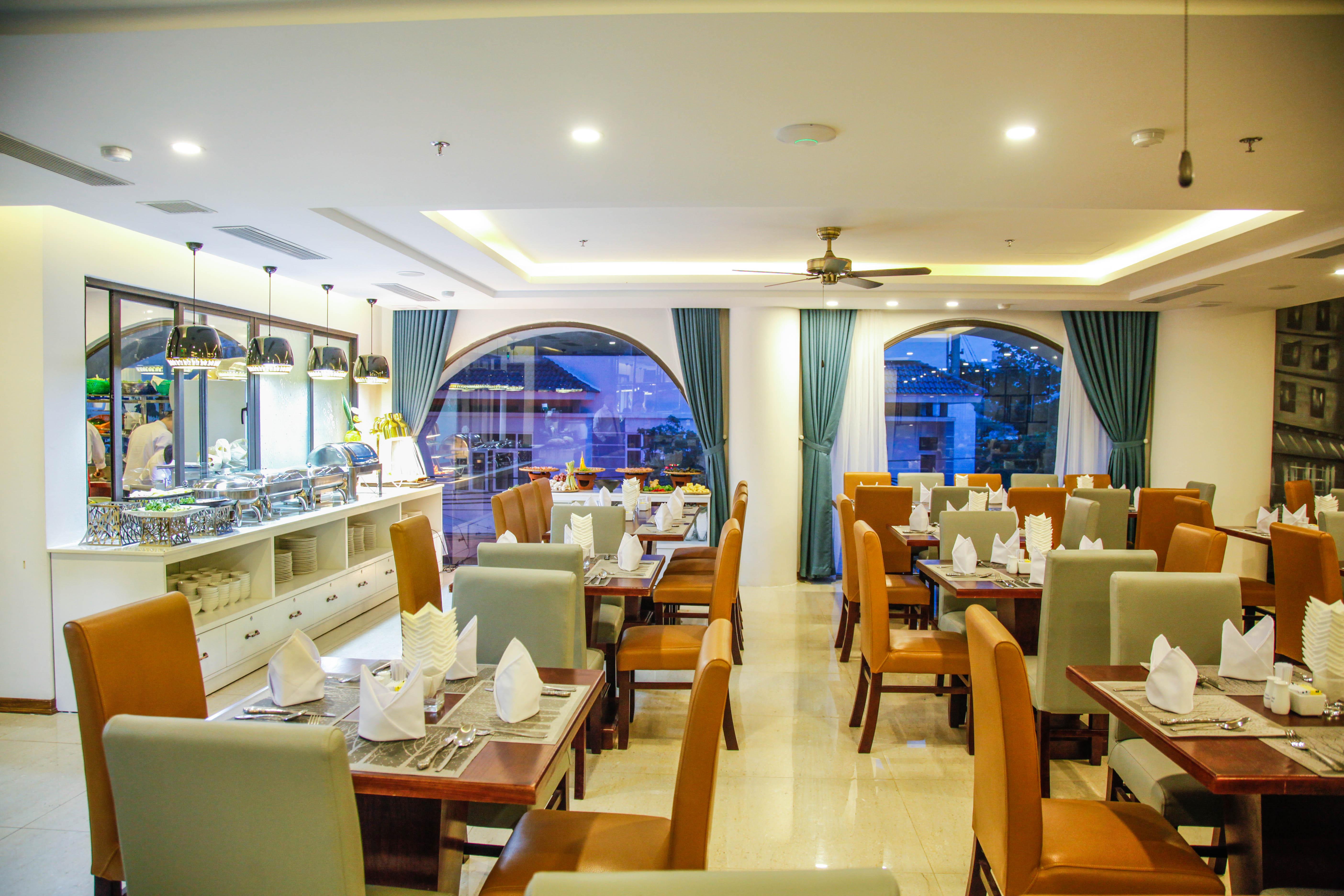 Ritzy Boutique Hotel Da Nang Beach Exterior photo
