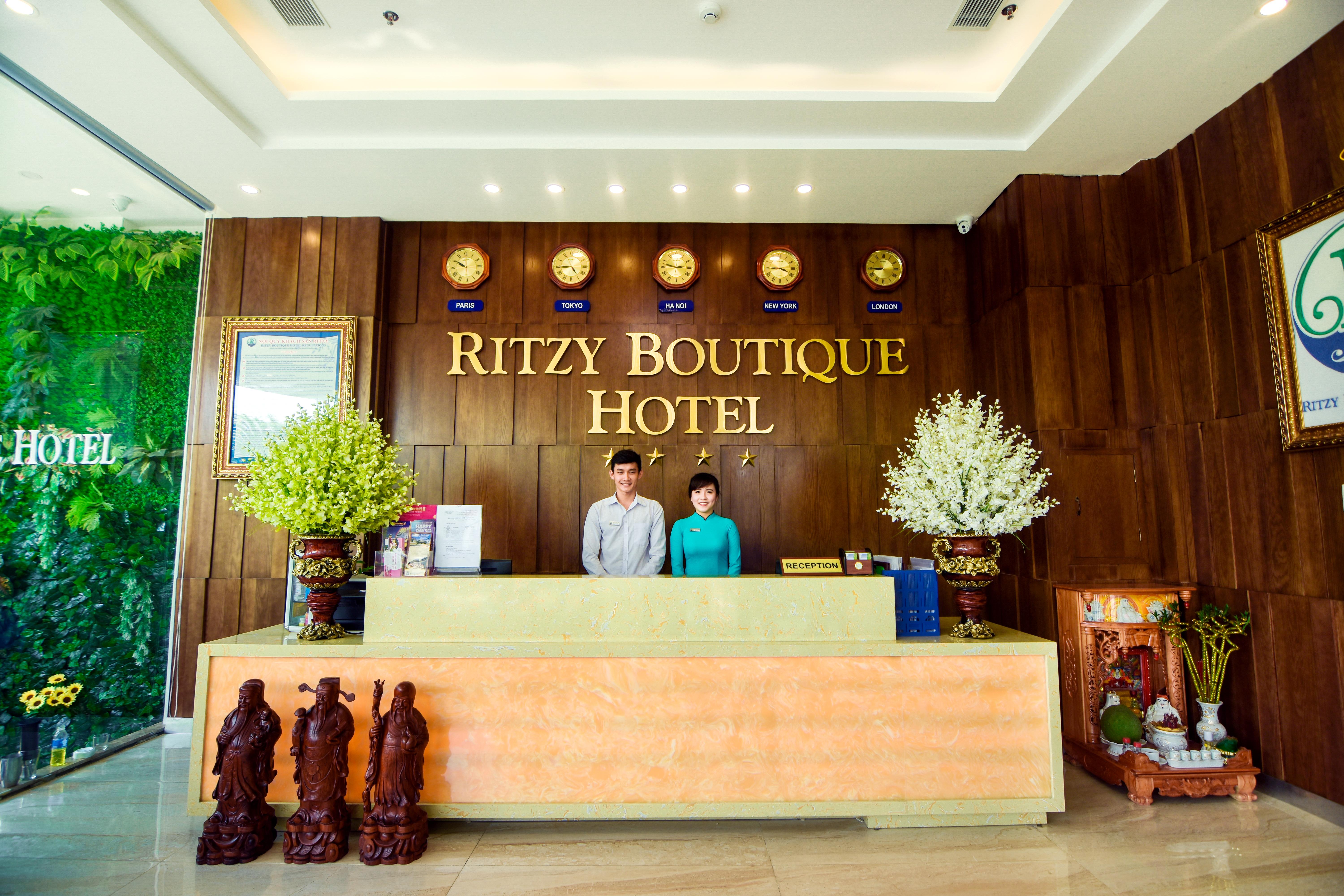 Ritzy Boutique Hotel Da Nang Beach Exterior photo
