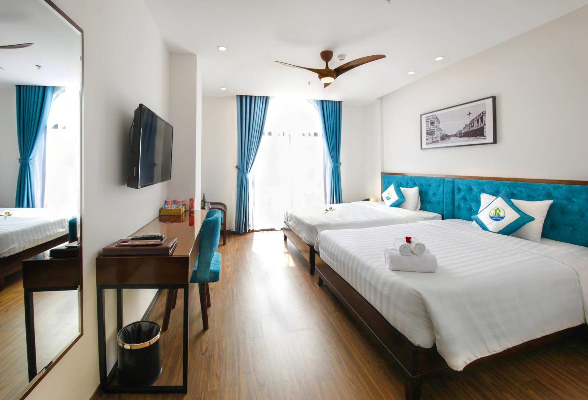 Ritzy Boutique Hotel Da Nang Beach Exterior photo